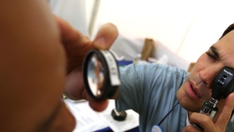 La Academia Estadounidense de Oftalmología dedica este mes de febrero a concienciar sobre la degeneración macular relacionada con la edad.