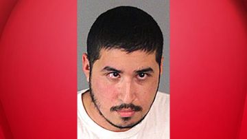 Jacob Velásquez, de 23 años, fue arrestado el viernes en Perris.