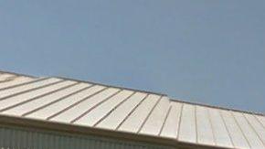 Una mamá estaba comprando con su hija en este supermercado cuando una mujer sin hogar exclamó que la niña le pertenecía e intentó llevársela.