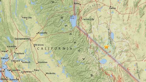 Pegaron los tres sismos a 70 millas de Lake Tahoe.