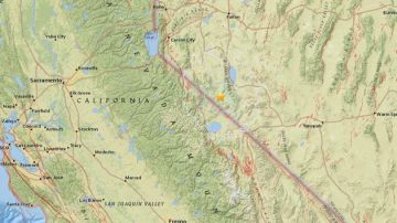 Pegaron los tres sismos a 70 millas de Lake Tahoe.