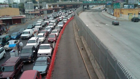 Foto de archivo del cruce fronterizo en Tijuana-San Diego.