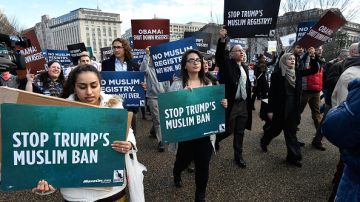 En EEUU ha habido protestas contra Donald Trump y su plan hacia musulmanes.