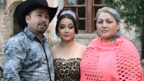 Rubí y sus padres.