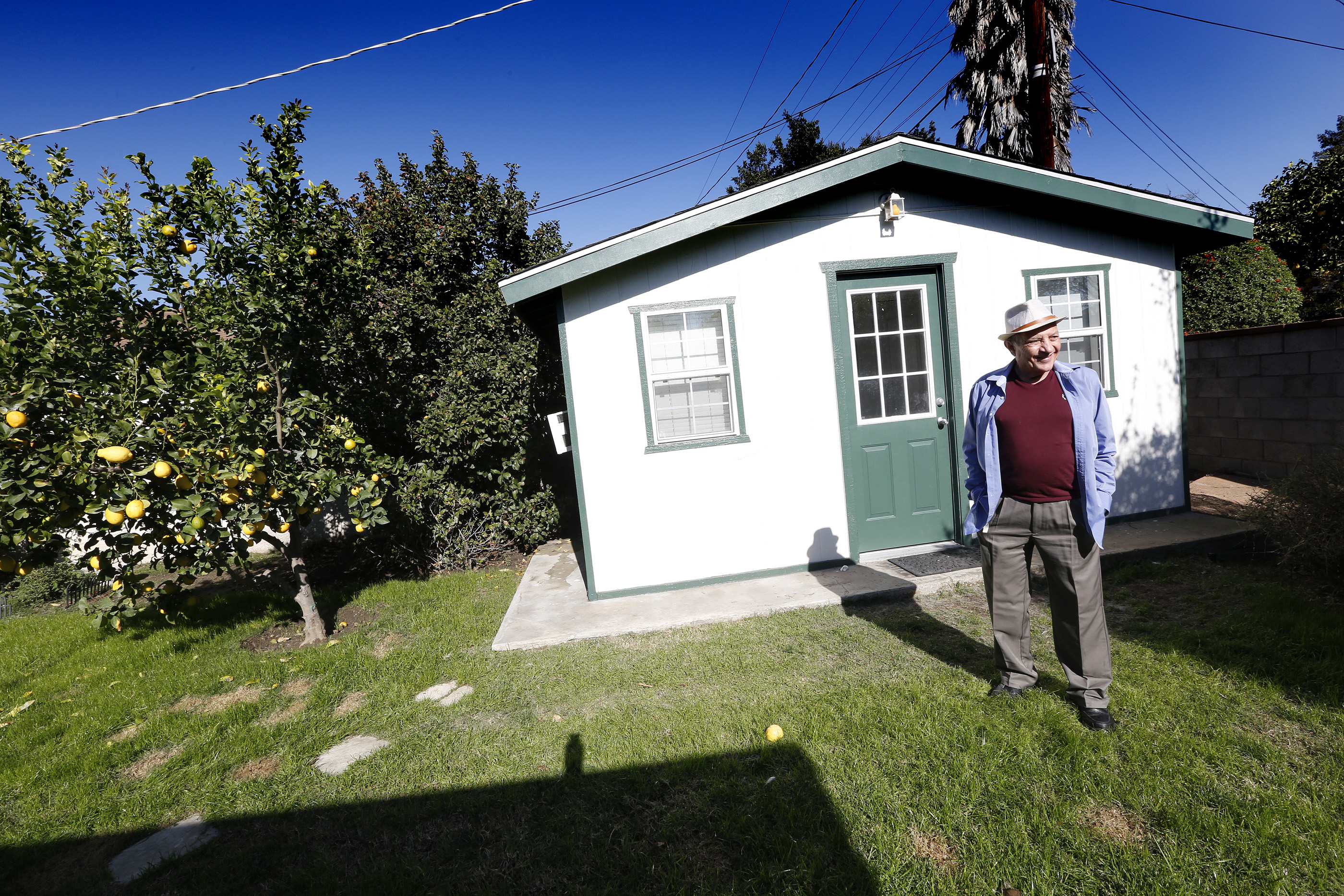 Ante la crisis de vivienda asequible, California apuesta por “casitas de abuelos” La Opinión Ante la crisis de vivienda asequible, California apuesta por “casitas de abuelos” La Opinión