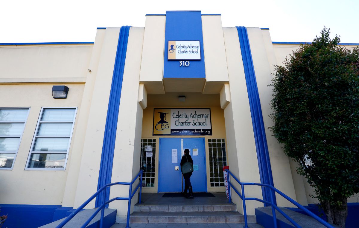 La entidad controla varias escuelas en Los Ángeles y una en Compton.