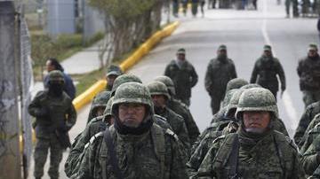 Cuando se enrolaron en el ejército, estos hombres jamás se imaginaron que se enfrentarían a narcos.