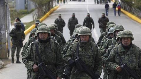 Cuando se enrolaron en el ejército, estos hombres jamás se imaginaron que se enfrentarían a narcos.