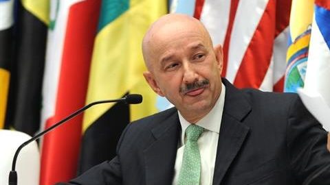 Salinas de Gortari dijo no haber cedido ante las presiones de Bush.
