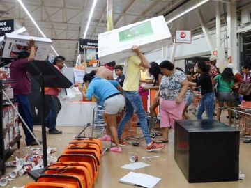 Cerca de 79 negocios han sido víctimas de saqueadores en las últimas 72 horas.