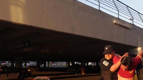 Aunque en menor intensidad, las protestas y saqueos continúan en varios estados de México.