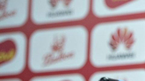El Leverkusen sí escucharía ofertas por el mexicano.