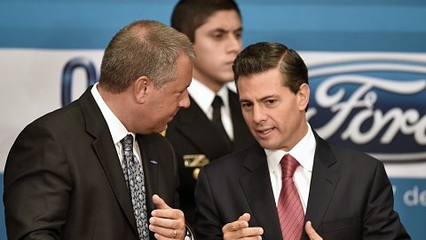 Las autoridades mexicanas no se han preocupado por hacer crecer a su propia industria, enfocándose a ofrecer servicios baratas a empresas extranjeras.