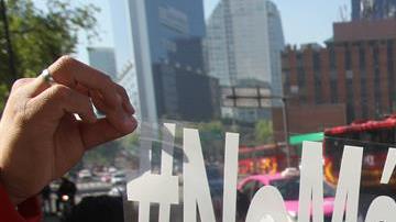 Un litro de gasolina en EEUU cuesta, en promedio, 0,68 dólares (14,07 pesos), mientras que en México, el precio llegaba a 0,86 dólares (17,79 pesos).