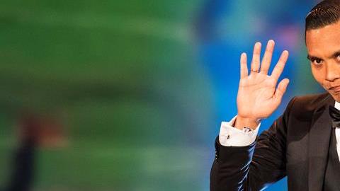 Mohd Faiz Subri, al recibir su premio en Zurich.