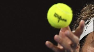 Federer regresó y lo hizo venciendo a Melzer en Australia.