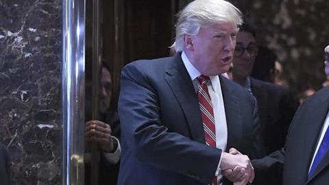 Trump junto a Martin Luther King III. EFE