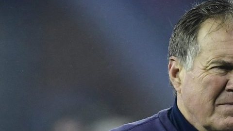 Bill Belichick hace ajustes a su defensiva de cara al Super Bowl.
