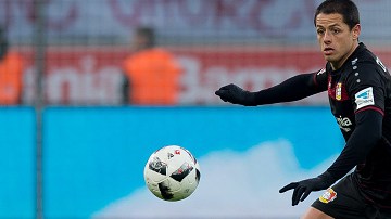 Chicharito desató batalla de clubes por Twitter