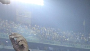 Andy Delort y Andre-Pierre Gignac celebran el campeonato de Tigres