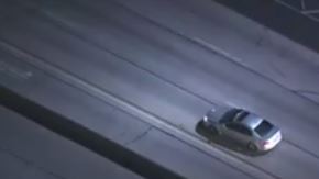 La persecución terminó sobre la medianoche en la 405 cerca de Sunset.