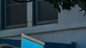 Eric Garcetti durante el acto en que se anunció la  beca por valor de $30 millones para escuelas de zonas desfavorecidas de Los Ángeles.