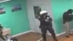 La policía de Santa Ana ya había registrado antes Sky High, en un operativo que fue muy criticado por la mala actuación de los agentes.