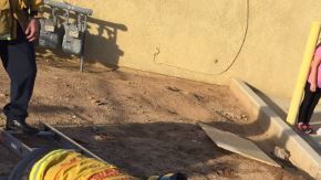 Se cree que una fuga en una tubería de la zona puede ser la causa del sumidero.