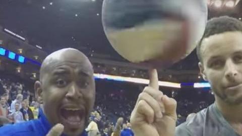 Stephen Curry y los Harlem Globetrotters.