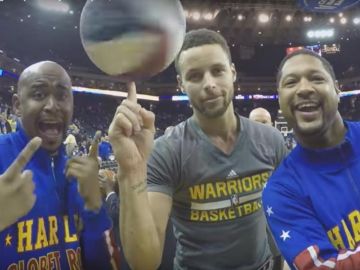 Stephen Curry y los Harlem Globetrotters.
