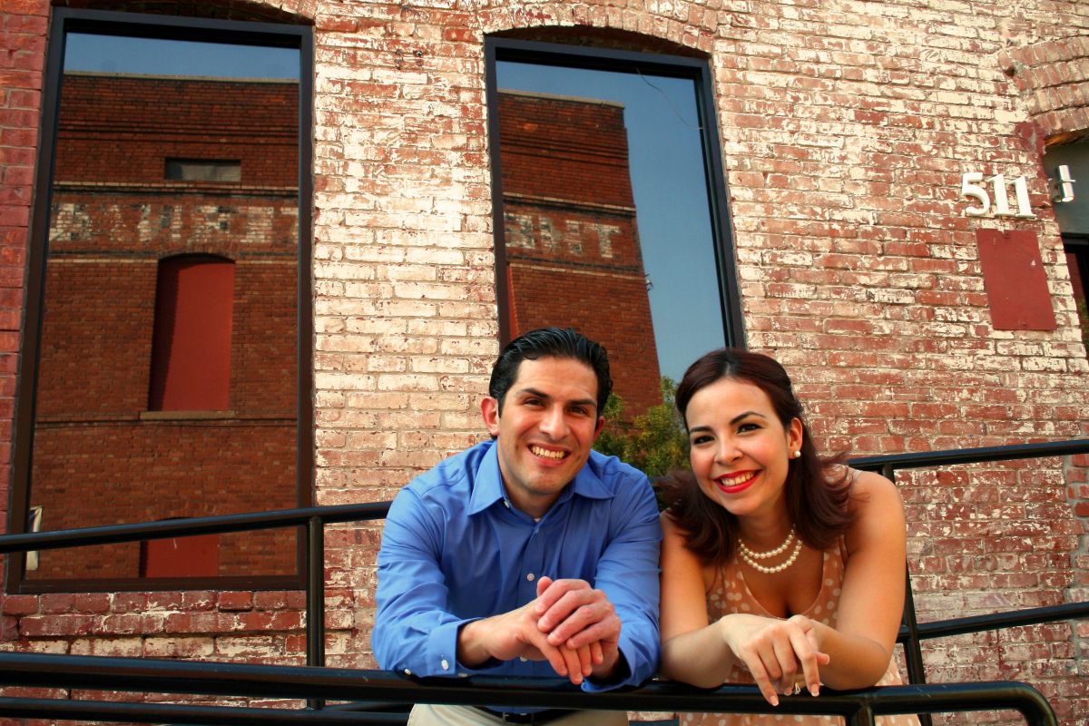 Eugene y Denisse Reyes, ambos de origen mexicano, aseguran que el amor se da más rápido cuando ambas personas comparten la misma cultura, idioma y costumbres.