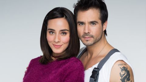 Esmeralda Pimentel y José Ron protagonizan la telenovela "Enamorándome de Ramón"
