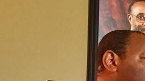 Tritobia Ford, madre de Ezell Ford, durante una conferencia de prensa donde mostró enojo por el hecho que no habrá cargos para los policías involucrados en la muerte de su hijo. /ARACELI MARTINEZ ORTEGA