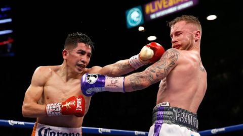 Santa Cruz se impuso por decisión unánime a Frampton