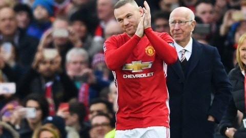 Wayne Rooney Bobby Charlton.