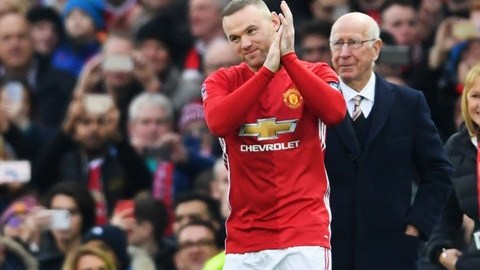 Wayne Rooney Bobby Charlton.