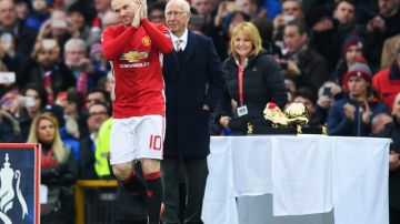 Wayne Rooney Bobby Charlton.