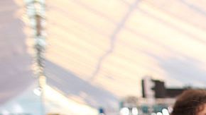 Salma Hayek le da el valor justo a su vida profesional y a su pareja