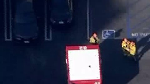 Lugar del acuchillamiento y tiroteo policial en Hollywood. /KTLA