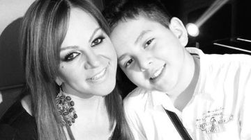 Jenni Rivera y su hijo Johnny Lopez