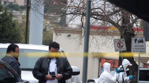 Ataque en escuela enciende focos rojos por posesión de armas.