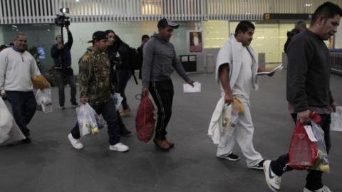 Repatriados llegan Ciudad de México.