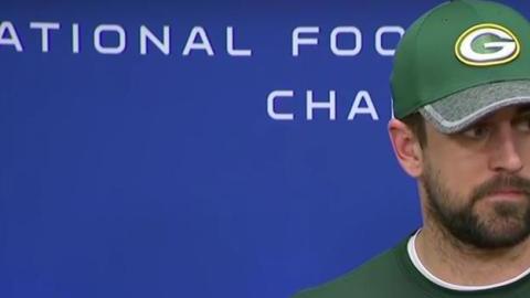 Aaron Rodgers durante una conferencia de prensa.