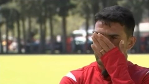 Sinha rompió en llanto, en entrevista