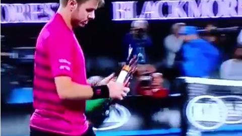 Stan Wawrinka rompe su raqueta