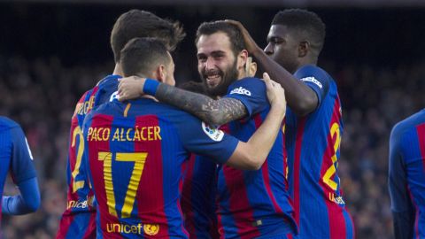 Aleix Vidal también se rió cuando consiguió su gol