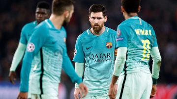 Messi se lamenta tras la derrota con el PSG