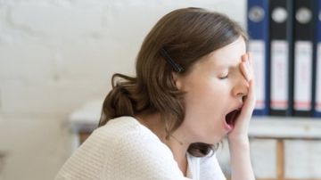 Quienes padecen hipotiroidismo pueden tardar años en ser diagnosticados porque los síntomas aparecen muy lentamente y además son fácilmente achacables a los hábitos y presiones de la vida diaria
