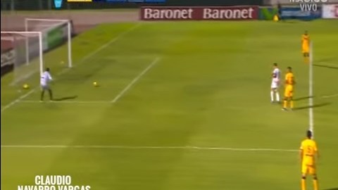 Paulo Albarracín hizo un insólito autogol