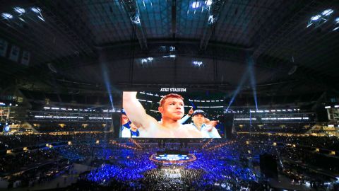 "Canelo" Álvarez y JC Chávez pelearán en Las Vegas